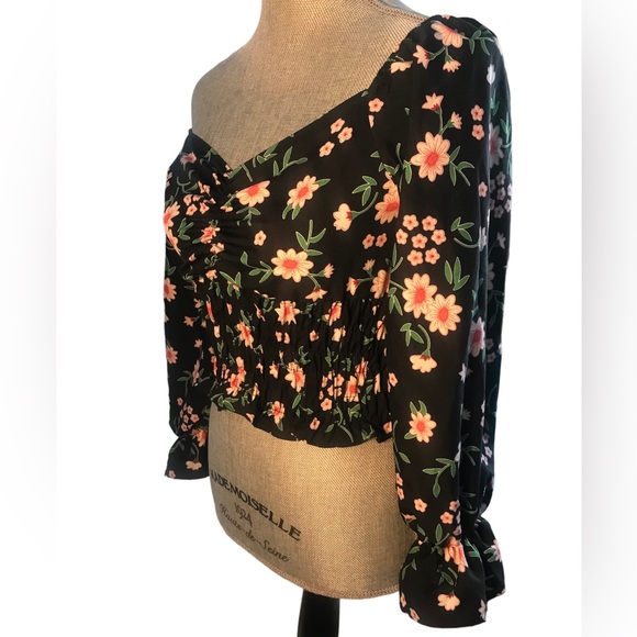 Pretty Flower 🌸 Print Summer Top - Picture 2 of 4